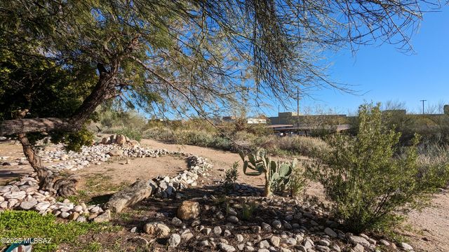 6651 N Campbell Ave Apt 146, Tucson, AZ 85718