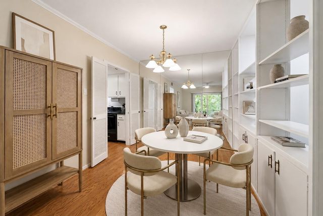 2238 S Piney Point Road 109, Houston, TX 77063