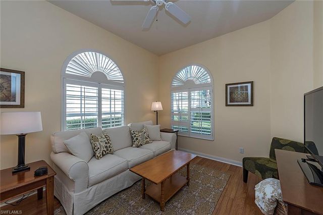 5032 Jarvis LN, Naples, FL 34119