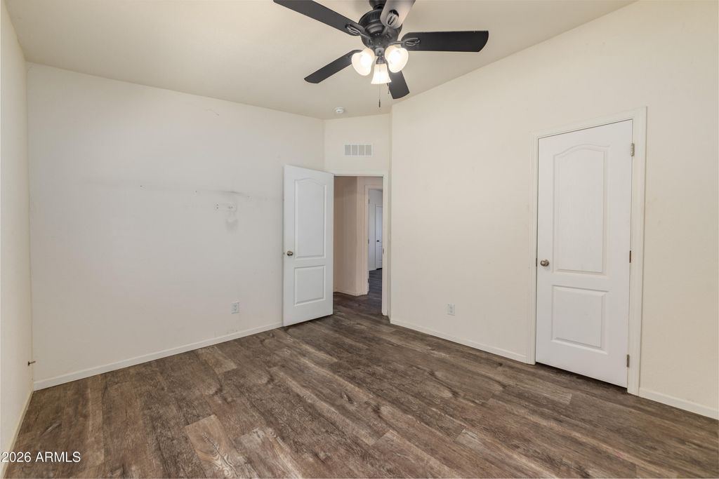 Image 10 of property listing at 5641 E GARLAND PRAIRIE Road, Williams, AZ 86046