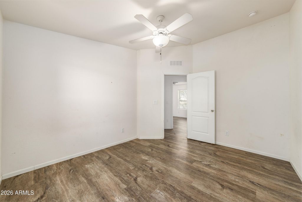 Image 12 of property listing at 5641 E GARLAND PRAIRIE Road, Williams, AZ 86046