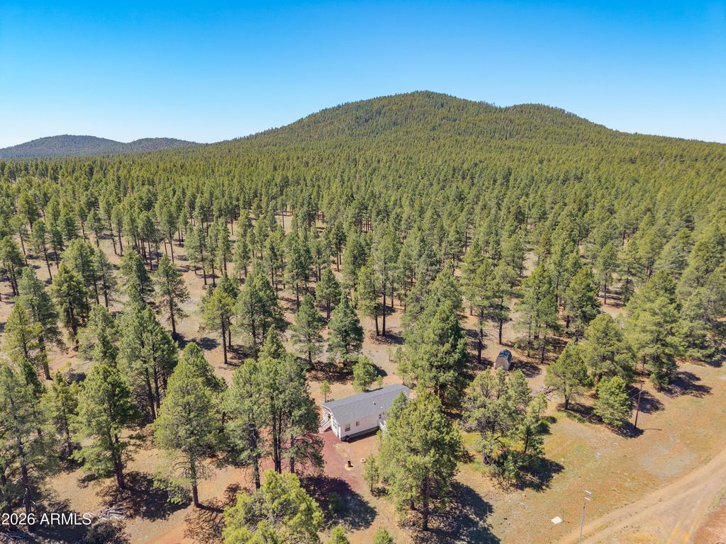 Image 19 of property listing at 5641 E GARLAND PRAIRIE Road, Williams, AZ 86046