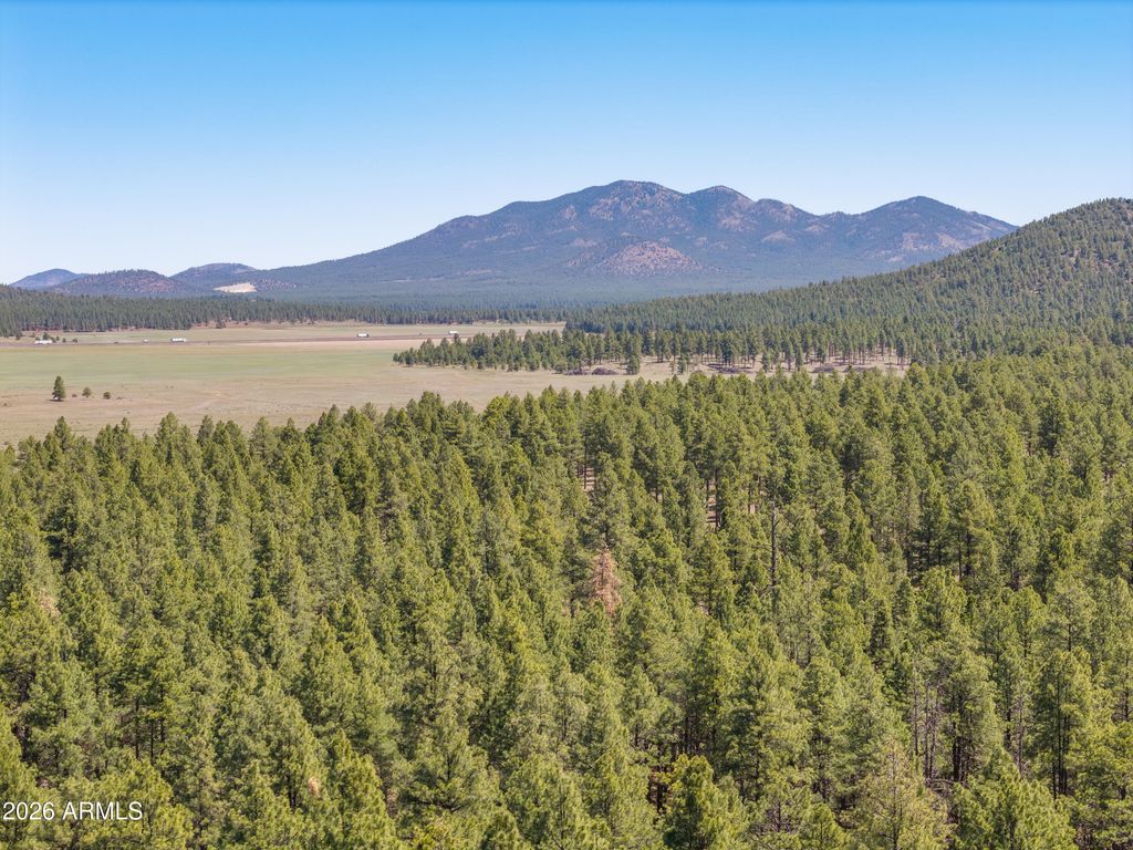 Image 20 of property listing at 5641 E GARLAND PRAIRIE Road, Williams, AZ 86046