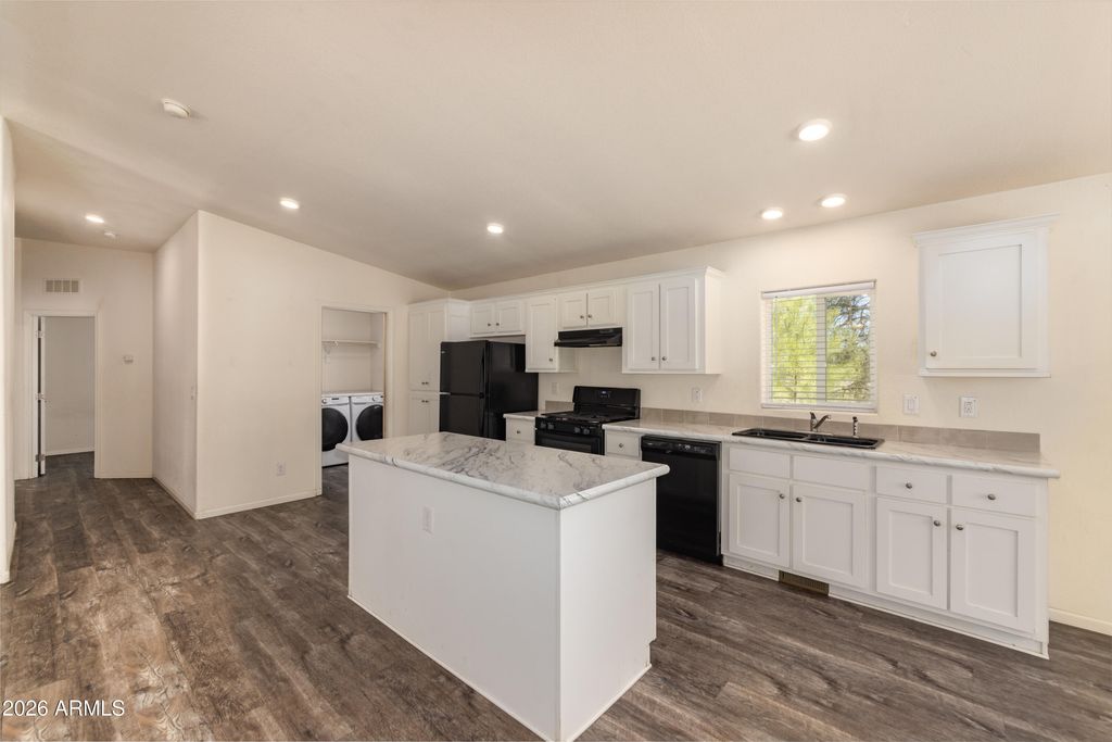 Image 4 of property listing at 5641 E GARLAND PRAIRIE Road, Williams, AZ 86046