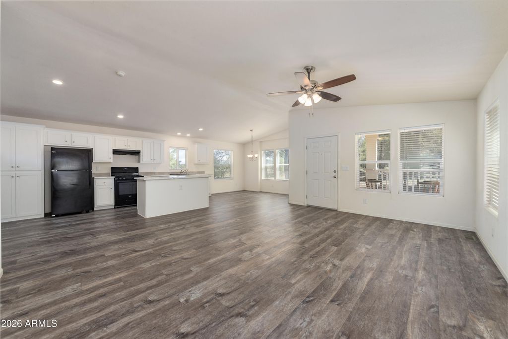 Image 5 of property listing at 5641 E GARLAND PRAIRIE Road, Williams, AZ 86046