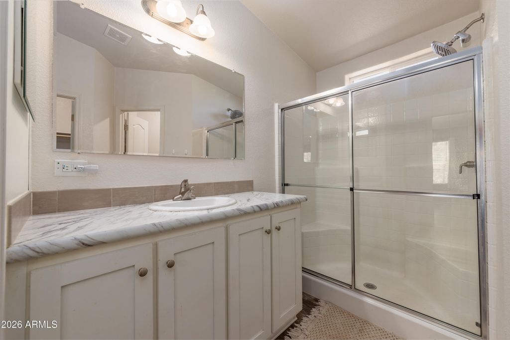 Image 9 of property listing at 5641 E GARLAND PRAIRIE Road, Williams, AZ 86046