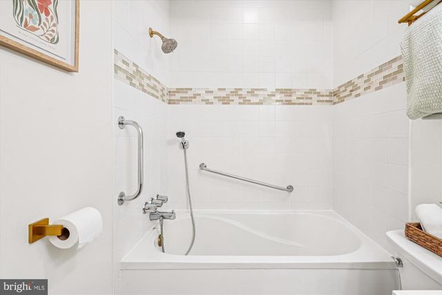 20444 ASPENWOOD LN, Montgomery Village, MD 20886