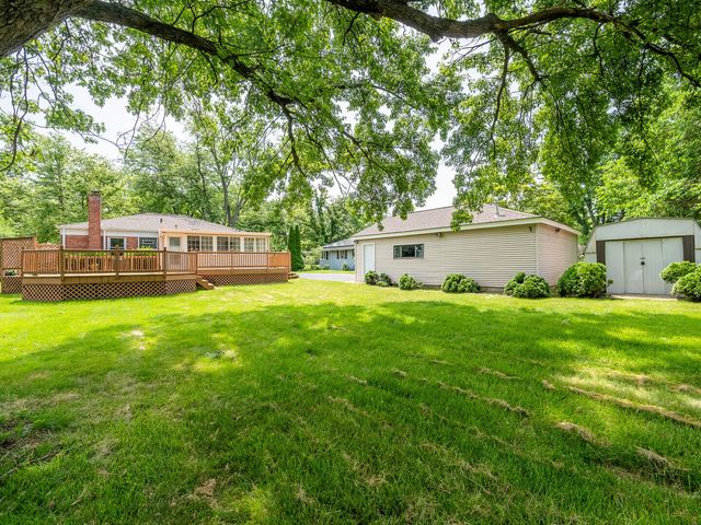 566 Glendale Avenue, Wheaton, IL 60137