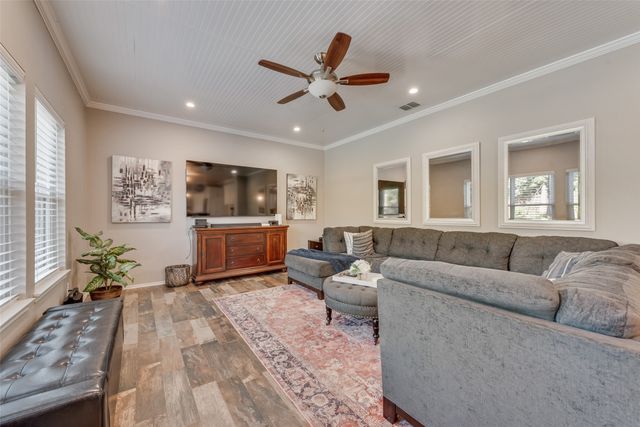 221 Wenrick Drive, Roanoke, TX 76262