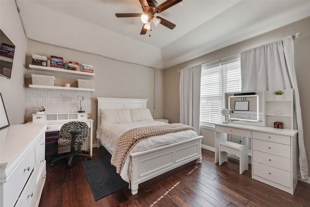 221 Wenrick Drive, Roanoke, TX 76262