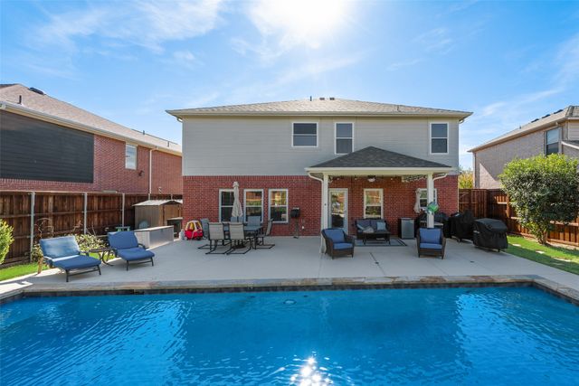 221 Wenrick Drive, Roanoke, TX 76262