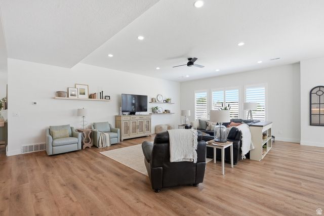 11704 S HALCOM DR, South Jordan, UT 84095