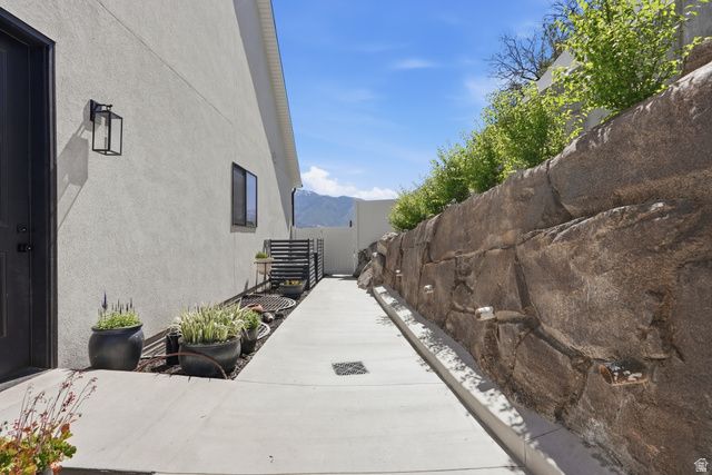 11704 S HALCOM DR, South Jordan, UT 84095