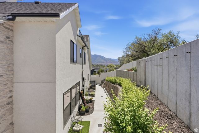 11704 S HALCOM DR, South Jordan, UT 84095