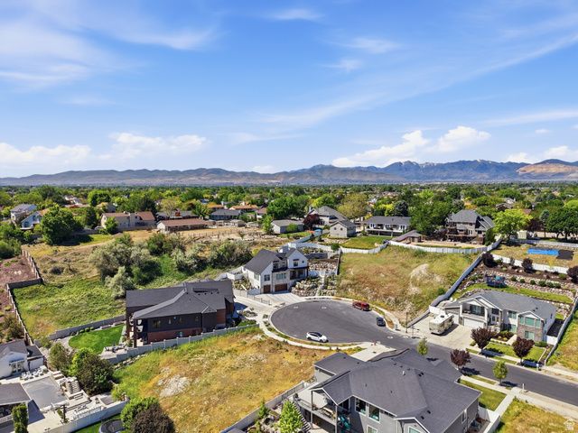 11704 S HALCOM DR, South Jordan, UT 84095