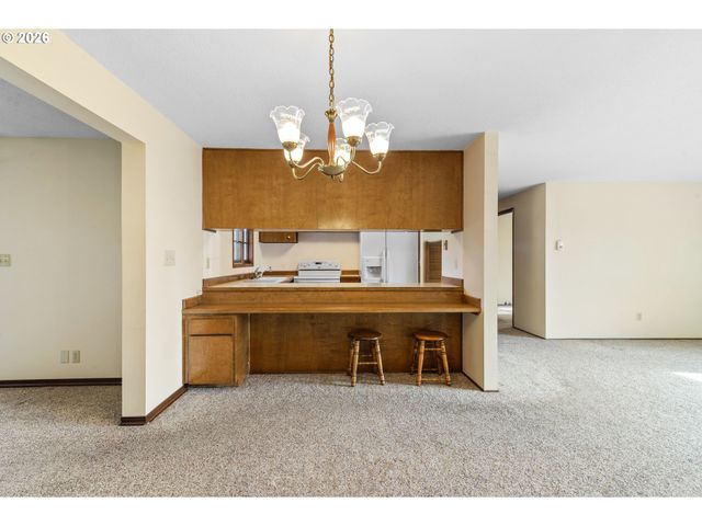 11935 Sw NORTH DAKOTA St, Tigard, OR 97223