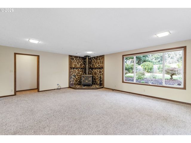 11935 Sw NORTH DAKOTA St, Tigard, OR 97223