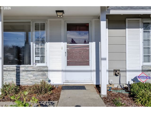 11935 Sw NORTH DAKOTA St, Tigard, OR 97223