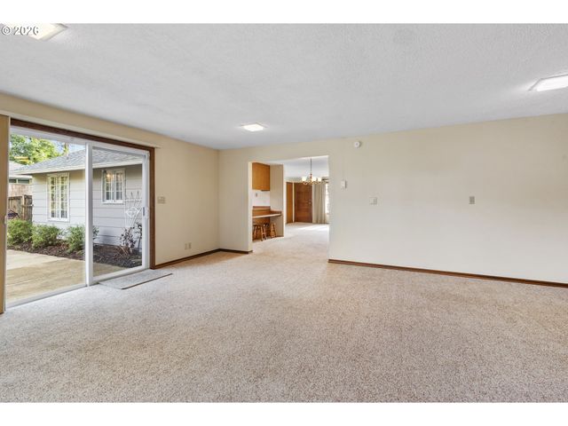 11935 Sw NORTH DAKOTA St, Tigard, OR 97223