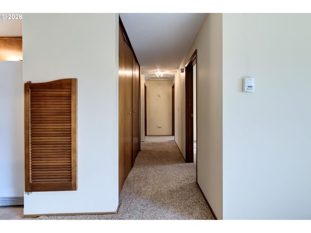 11935 Sw NORTH DAKOTA St, Tigard, OR 97223