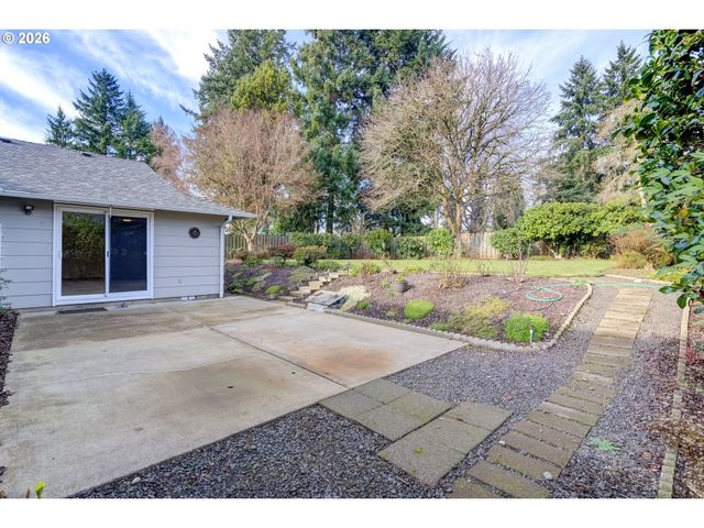 11935 Sw NORTH DAKOTA St, Tigard, OR 97223