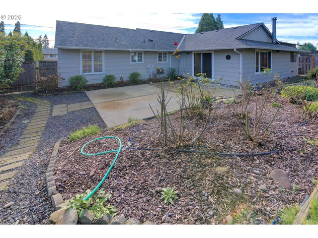 11935 Sw NORTH DAKOTA St, Tigard, OR 97223