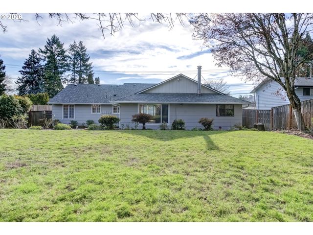 11935 Sw NORTH DAKOTA St, Tigard, OR 97223