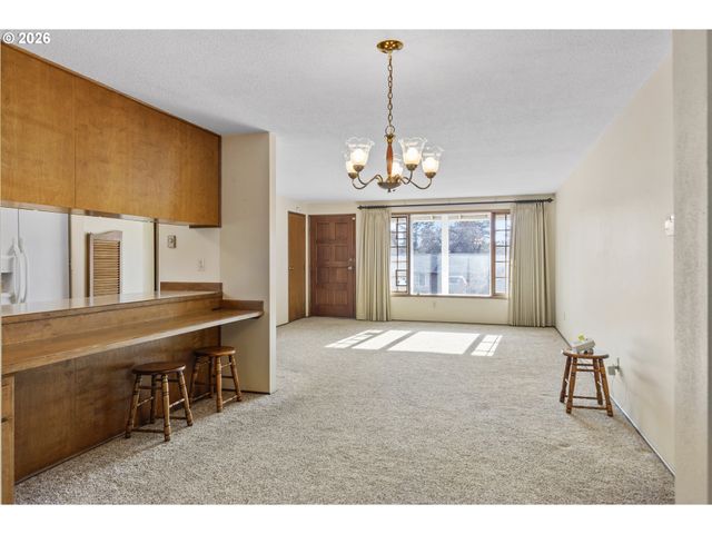 11935 Sw NORTH DAKOTA St, Tigard, OR 97223