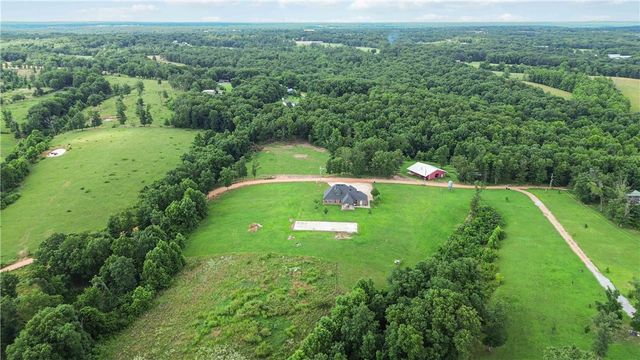 16135 Pembleton Ranch Road, Gravette, AR 72736