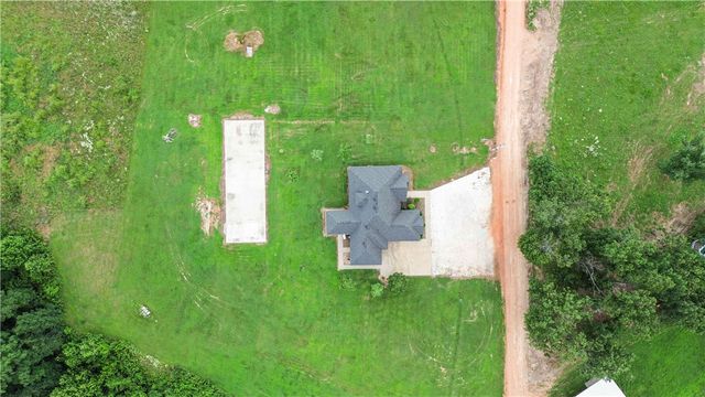 16135 Pembleton Ranch Road, Gravette, AR 72736