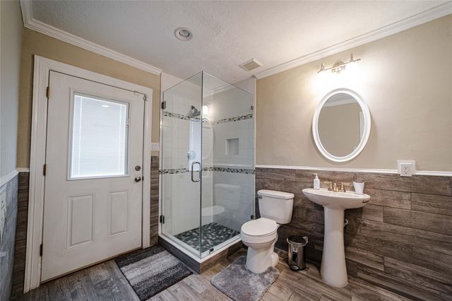 4319 Woodvalley Drive, Houston, TX 77096