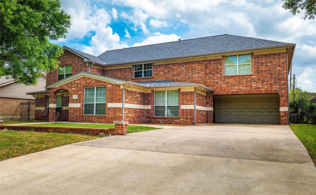 4319 Woodvalley Drive, Houston, TX 77096