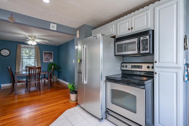 67 Brookline, Townsend, MA 01469