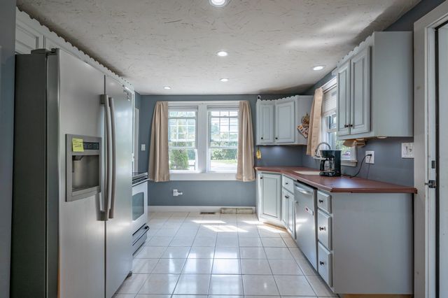 67 Brookline, Townsend, MA 01469