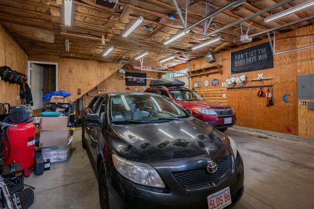 67 Brookline, Townsend, MA 01469