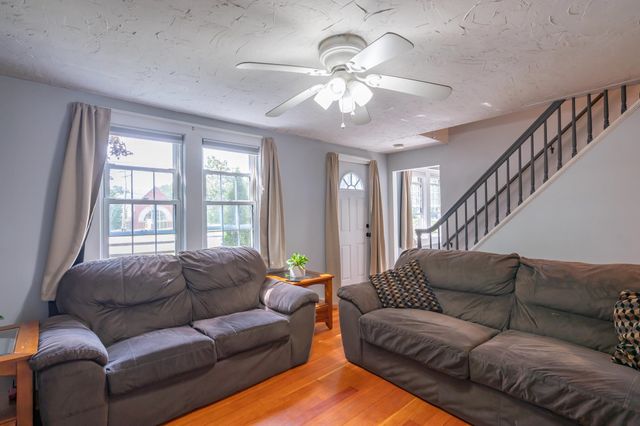 67 Brookline, Townsend, MA 01469