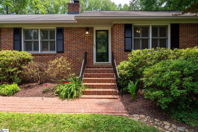 11 Barbara Avenue, Greenville, SC 29615