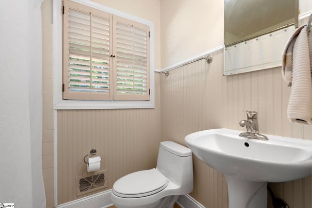 11 Barbara Avenue, Greenville, SC 29615