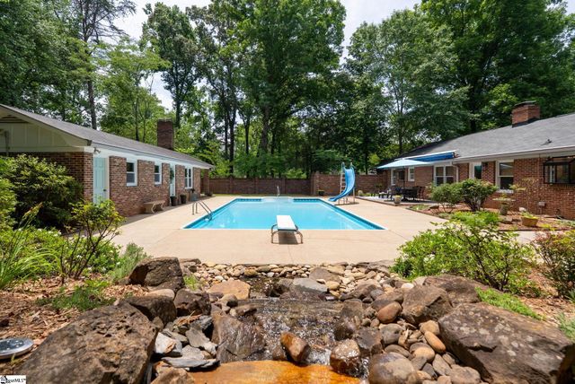 11 Barbara Avenue, Greenville, SC 29615
