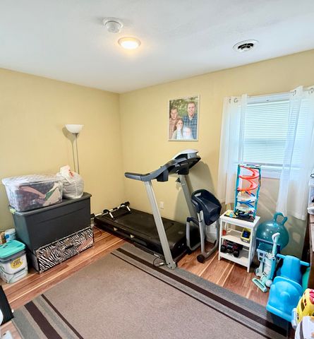 12 Tioga Lane, Plattsburgh, NY 12901