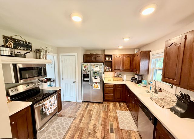 12 Tioga Lane, Plattsburgh, NY 12901