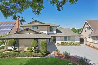 1533 W San Lorenzo Ave, Santa Ana, CA 92704