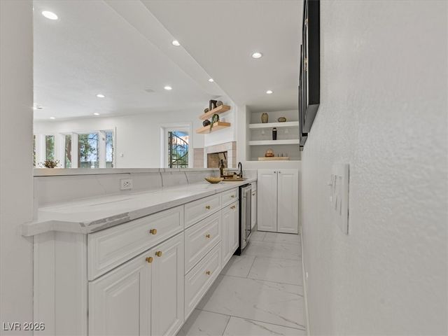 21 Sawgrass Court, Las Vegas, NV 89113