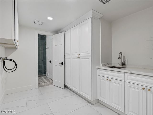 21 Sawgrass Court, Las Vegas, NV 89113