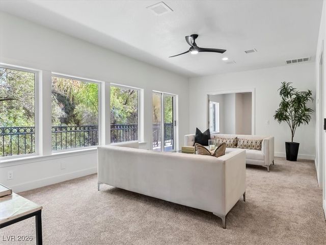 21 Sawgrass Court, Las Vegas, NV 89113