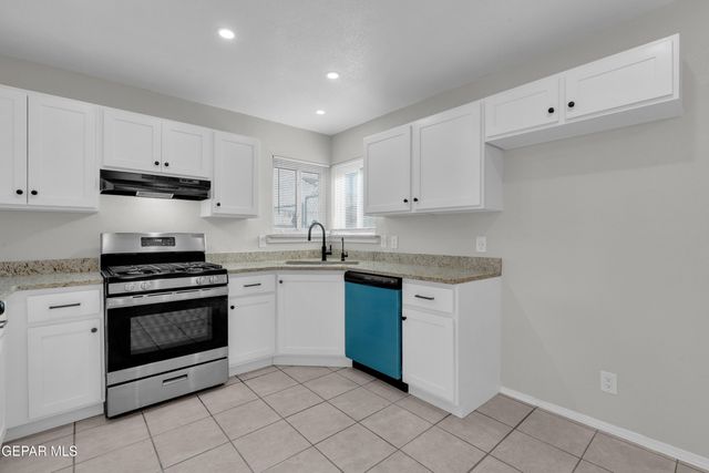 10916 Fort Worth Street, El Paso, TX 79924