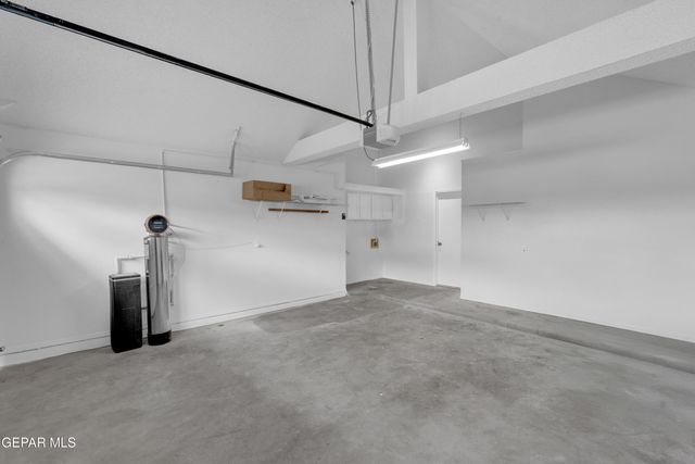 10916 Fort Worth Street, El Paso, TX 79924