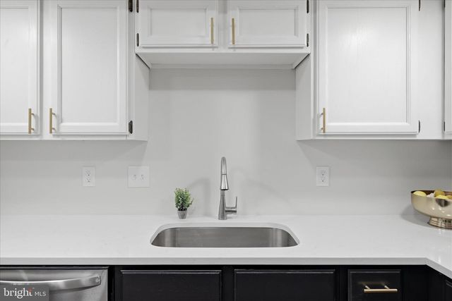 20368 BURNLEY SQ, Sterling, VA 20165