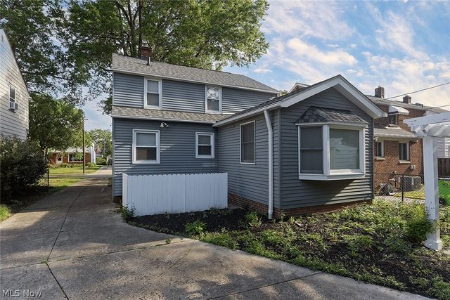 3791 Fairoaks Road, South Euclid, OH 44121