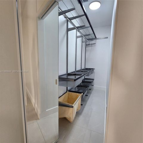 14639 SW 158th Path B, Miami, FL 33196